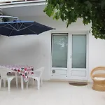 Flora Апартаменты *